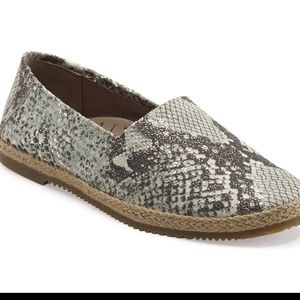 NWT Aetrex Cream/Black/Gold Snake Slip On Shoe, Sz: 38 (7.5)